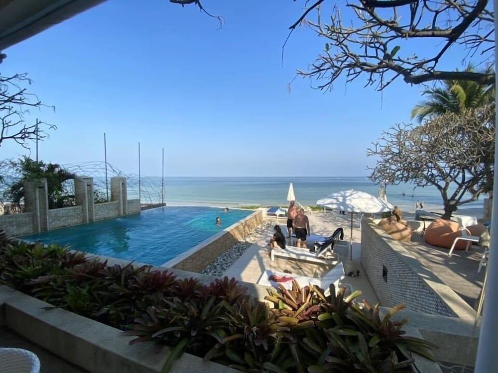 Nern Chalet Beachfront Hotel HHQ Exteriör bild