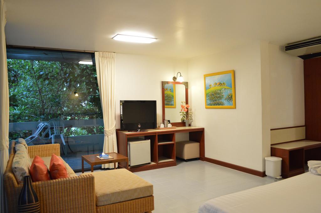 Nern Chalet Beachfront Hotel HHQ Exteriör bild